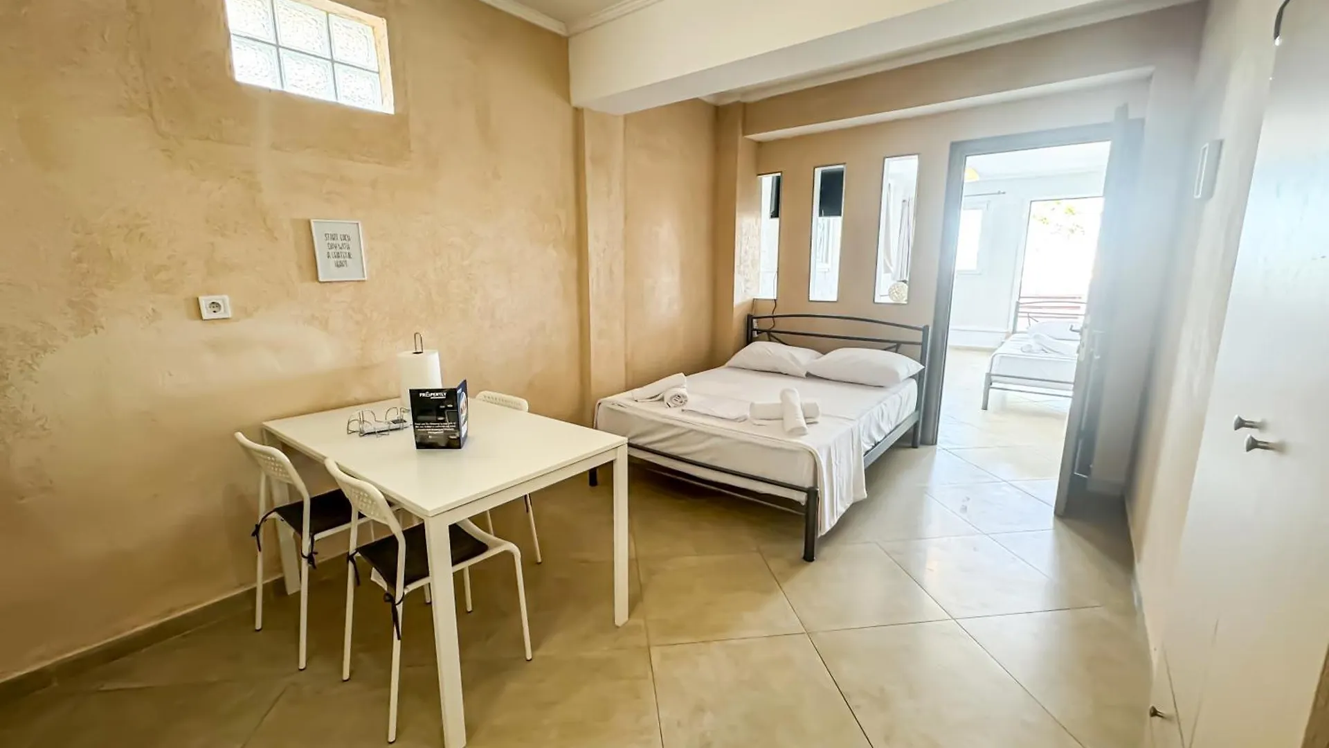 Beachfront Retreat #Propertly Nea Kallikrateia Apartment