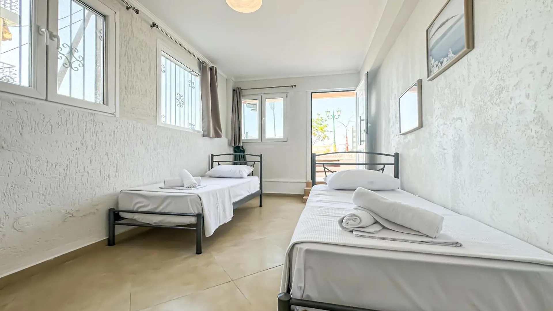 Apartment Beachfront Retreat #Propertly Nea Kallikrateia